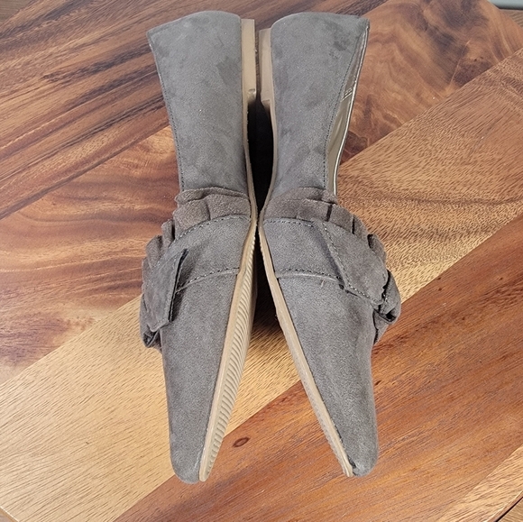 Mia Jeanette Faux Suede Pointed Toe Flats Size 8 Casual Comfy - Picture 9 of 16